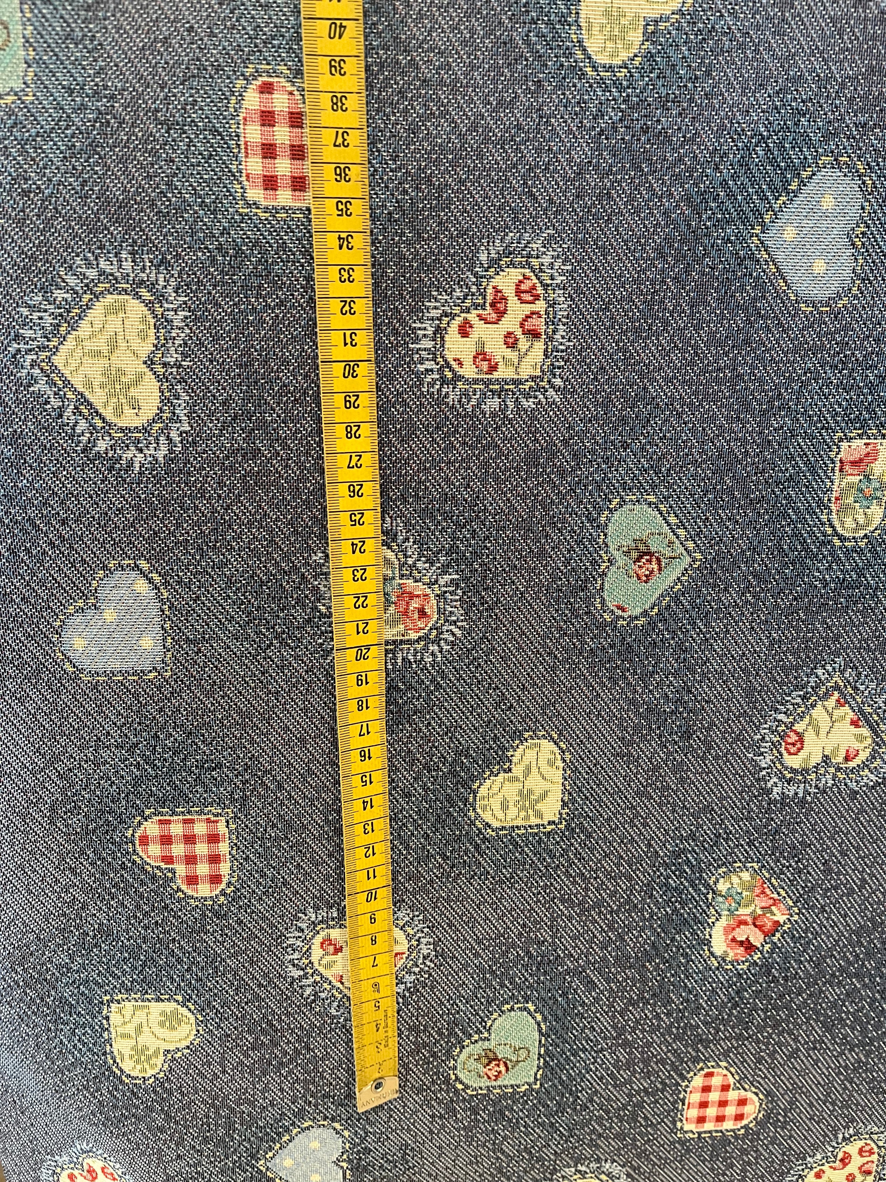 Schöner Jacquard-Stoff jeansblau mit Herzen