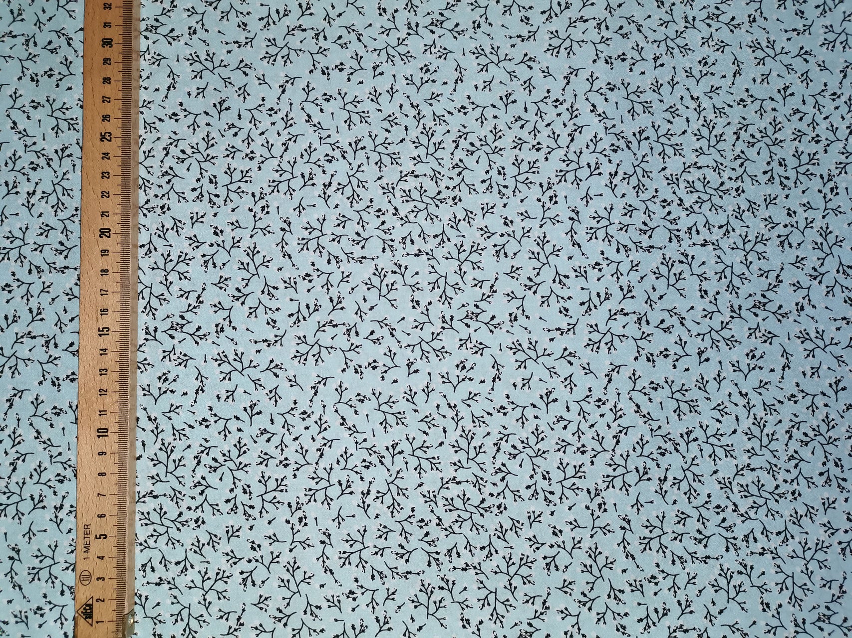 Baumwollstoff hellblau Blumen