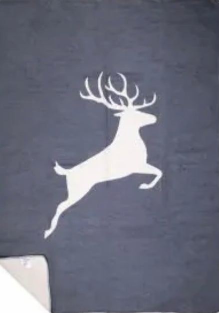 Kuscheldecke Hirsch in 2 Design