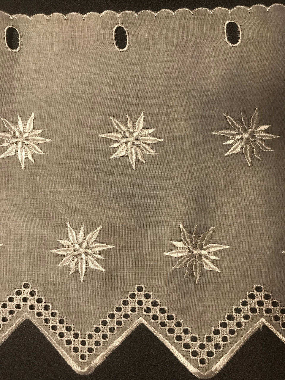Kurzvorhang, Bistro mit Edelweiss auf Baumwollstoff